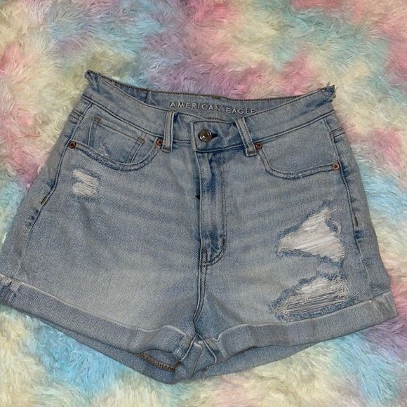 American Eagle Outfitters Pants - American Eagle Mom Shorts ♥️